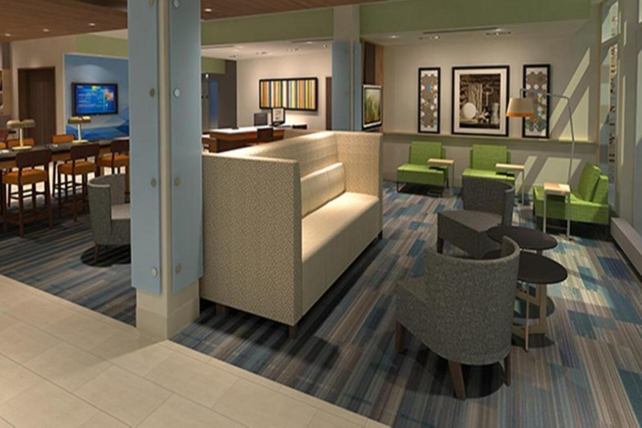 Holiday Inn Express & Suites - Milwaukee West Allis By Ihg Exterior photo